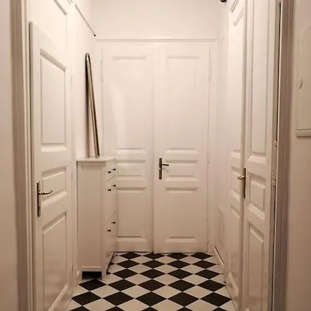 Apartman Simona's Old Town / Free Parking