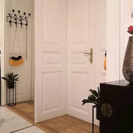 شقة Simona's Old Town / Free Parking ليوبليانا